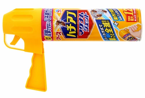 サンハイム高倉の入居前点検で、給湯器の中に蜂の巣があったこと